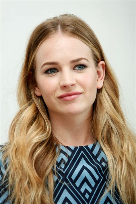 Britt Robertson